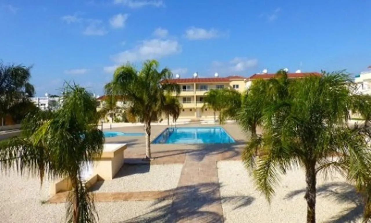 شقة 2 Bedroom With Private Garden, Walk To Nissi Beach, Communal Swimming Pool أيا نابا