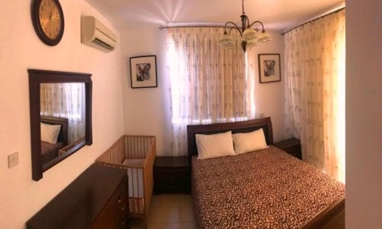 2 Bedroom With Private Garden, Walk To Nissi Beach, Communal Swimming Pool أيا نابا 0*,