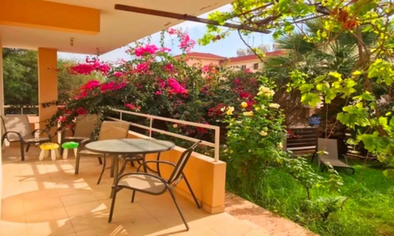 2 Bedroom With Private Garden, Walk To Nissi Beach, Communal Swimming Pool أيا نابا