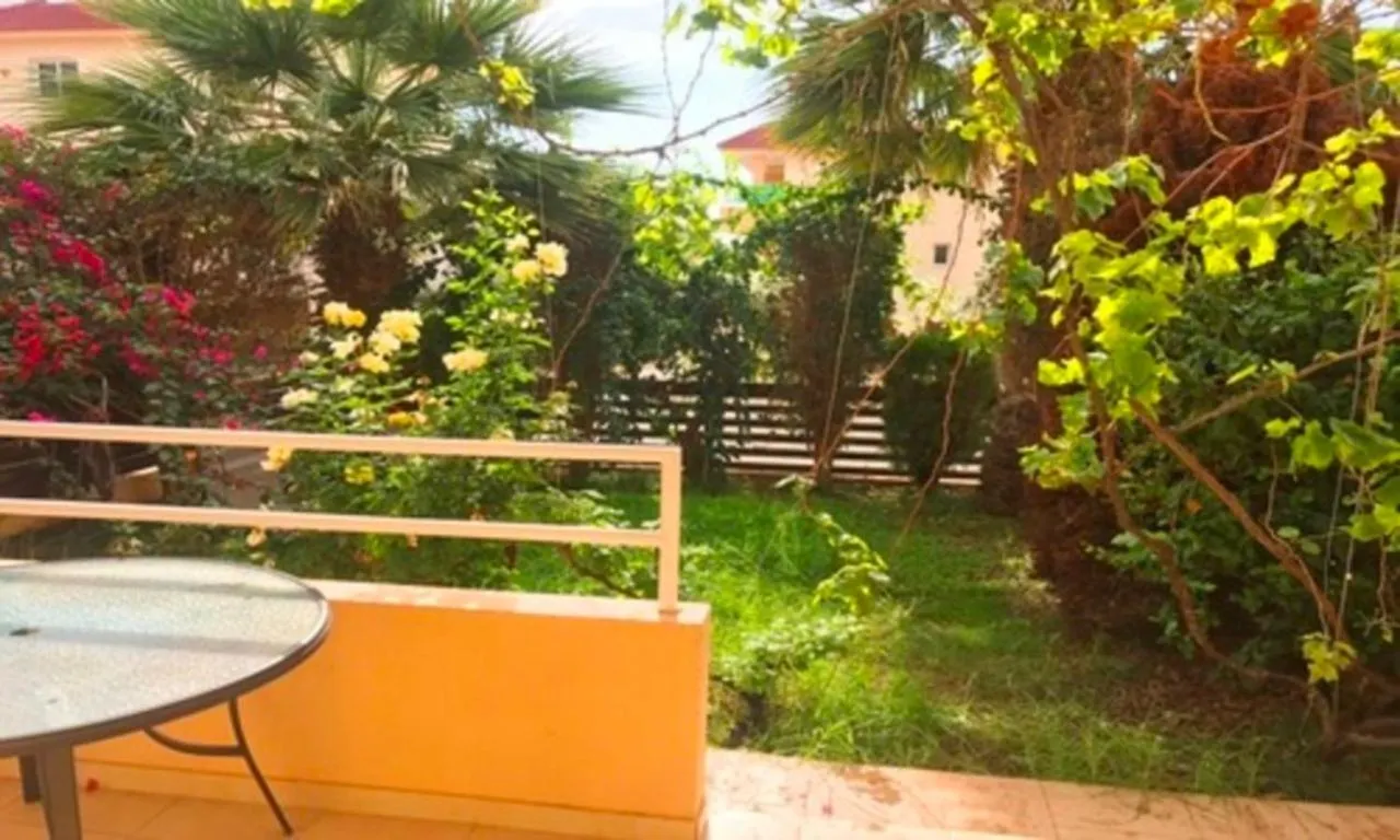 2 Bedroom With Private Garden, Walk To Nissi Beach, Communal Swimming Pool أيا نابا قبرص