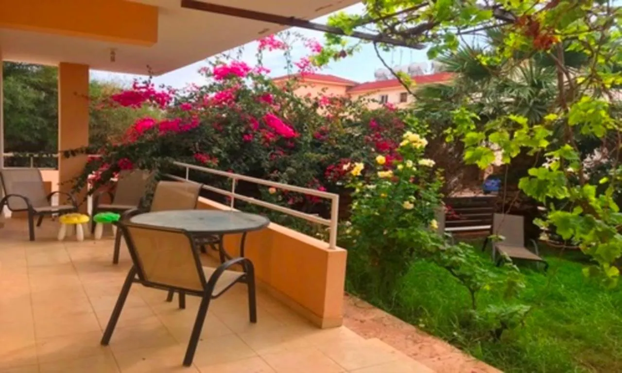 شقة 2 Bedroom With Private Garden, Walk To Nissi Beach, Communal Swimming Pool أيا نابا